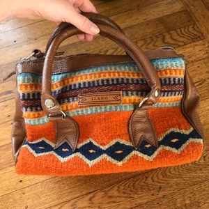 Ilano handwoven and leather handbag